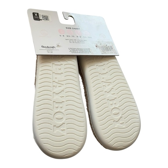 PLAYBOY Slip On Playboy Bunny Head Slippers Tan Size S NEW - Picture 3 of 5